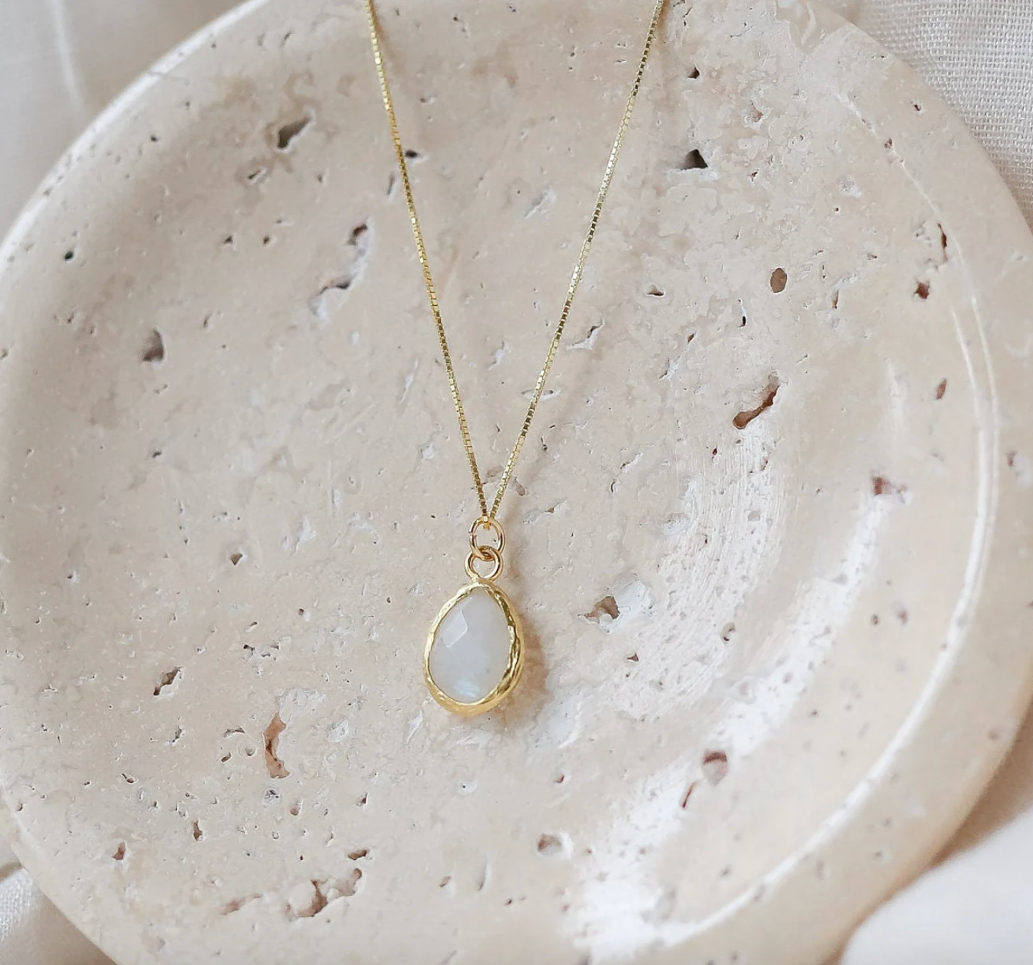 Moonstone Necklace Gold/Silver – Rainbow Rocks Jewellery